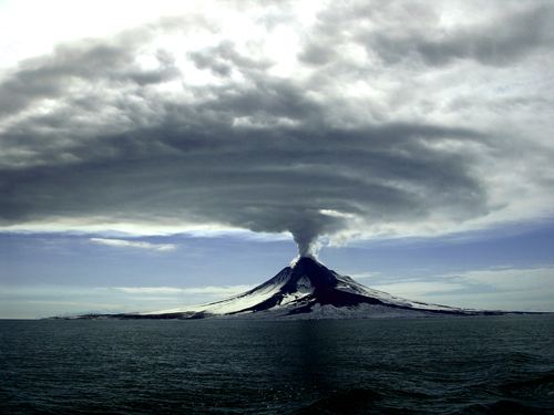A volcano erupts in Alaska in 2006