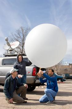 launching balloon VORTEX2