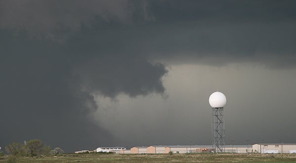 Future of weather prediction: Thunderstorm near Denver's Front Range radar, 5/21/04