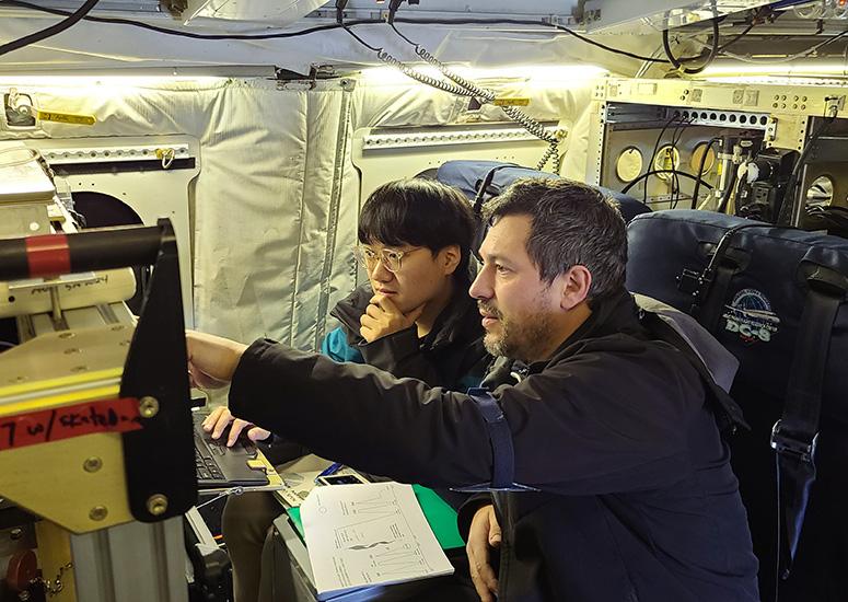 NSF NCAR scientists participate in mission to measure air quality over Asia