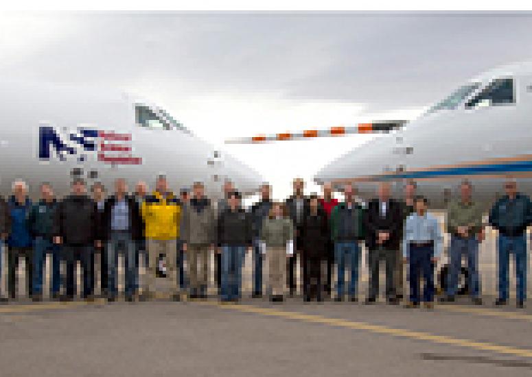 HALO and HIAPER staff with their respective aircraft