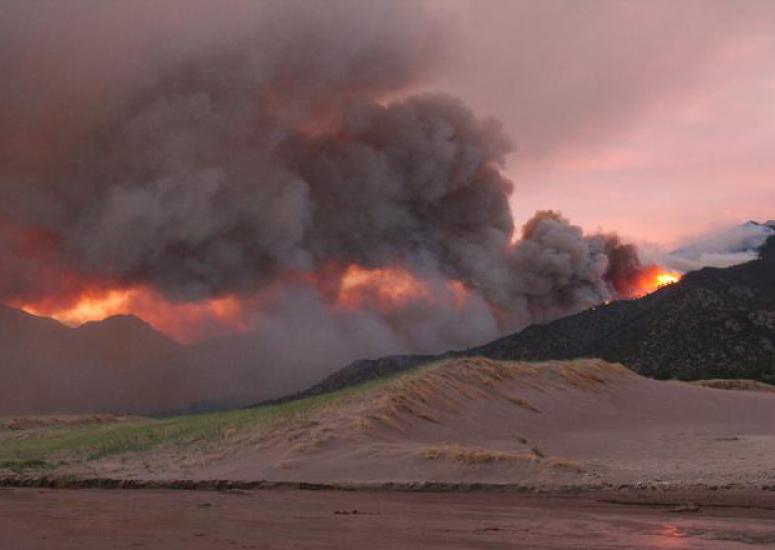 Forecasts of long-lived wildfires: June 2010 fire in Great Sand Dunes National Park