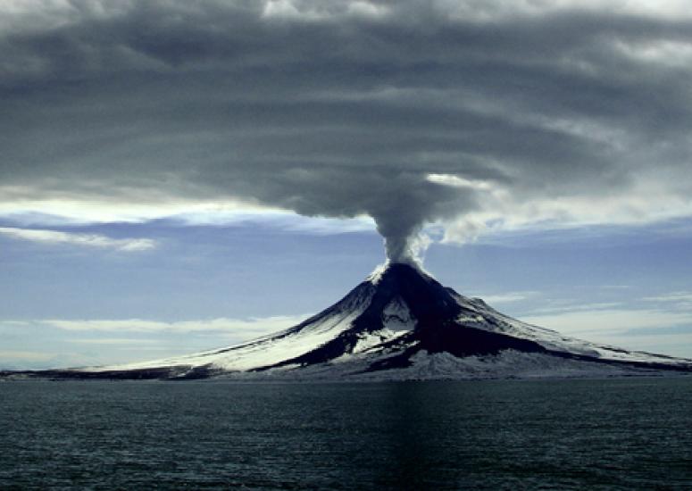 Sulfates could limit global warming - image illustrates volcano plume